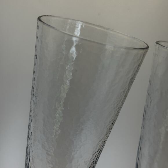Artland Prescott‎ Hammered Glass Champagne Flutes Weighted Bottom Pink Set Of 2 - Picture 4 of 7